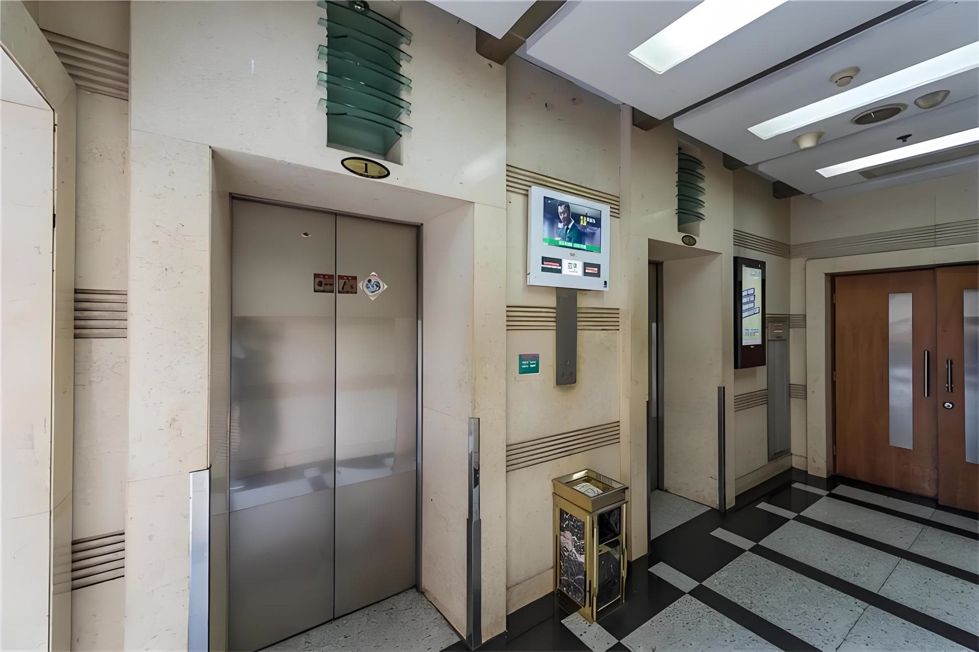 电梯厅